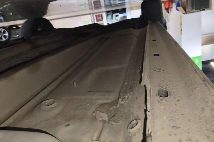 Used Chevrolet Malibu 2014 2.0L Automatic Luxury Edition Right Side Sill