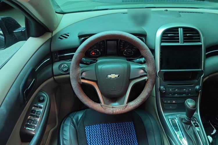 Used Chevrolet Malibu 2014 2.0L Automatic Comfort Edition Steering Wheel