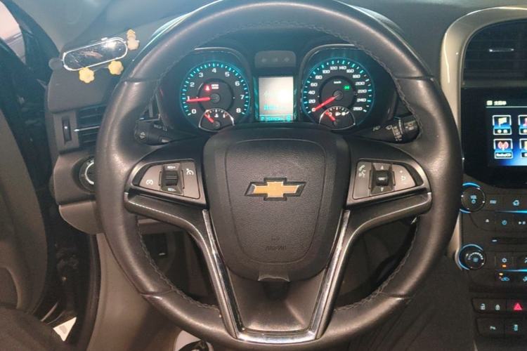 Used Chevrolet Malibu 2014 2.0L Automatic Luxury Edition Steering Wheel
