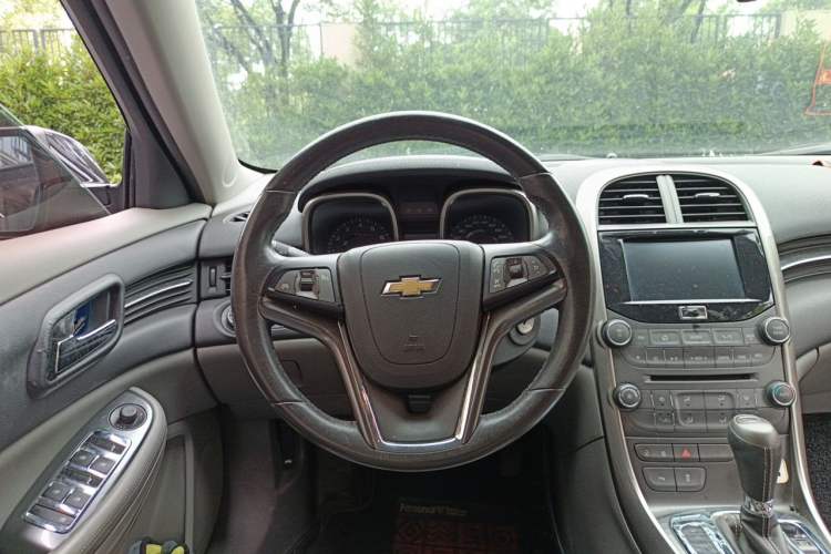 Used Chevrolet Malibu 2014 2.0L Automatic Luxury Edition Steering Wheel