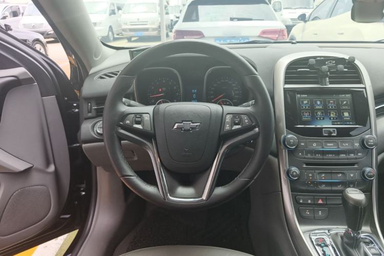 Used Chevrolet Malibu 2014 2.0L Automatic Luxury Edition Steering Wheel