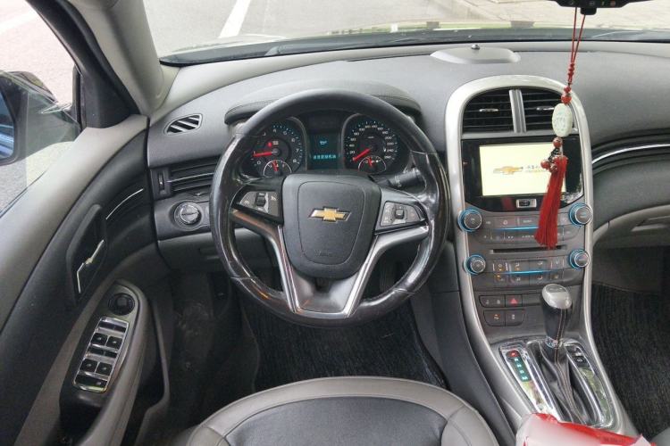 Used Chevrolet Malibu 2014 2.4L Automatic Luxury Edition Steering Wheel