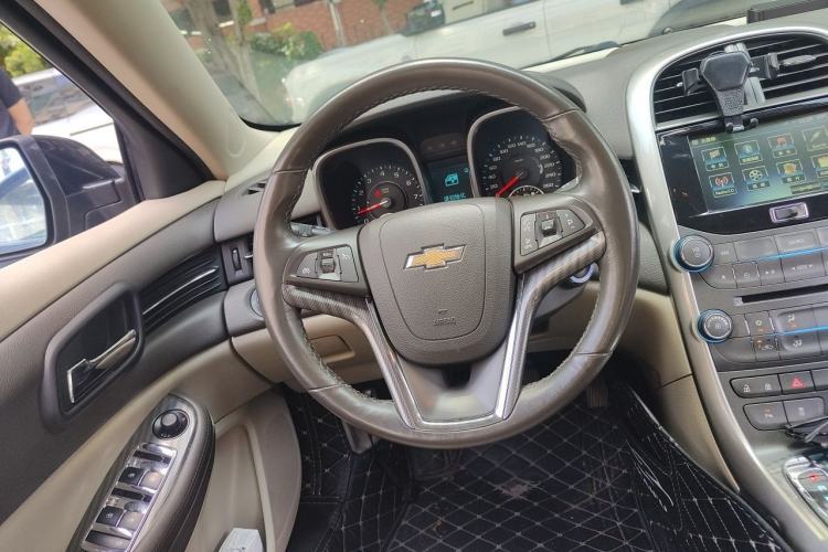 Used Chevrolet Malibu 2014 2.0L Automatic Luxury Edition Steering Wheel