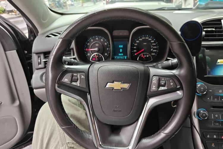 Used Chevrolet Malibu 2014 2.0L Automatic Luxury Edition Steering Wheel