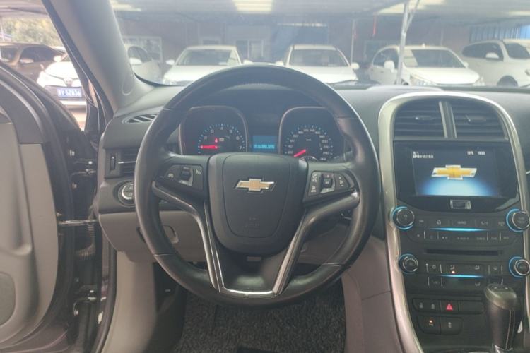 Used Chevrolet Malibu 2014 2.0L Automatic Luxury Edition Steering Wheel