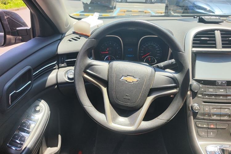 Used Chevrolet Malibu 2014 1.6T Automatic Comfort Edition Steering Wheel