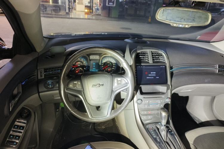 Used Chevrolet Malibu 2014 2.4L Automatic Luxury Edition Steering Wheel