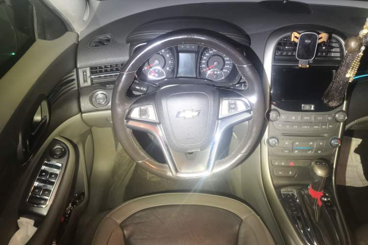 Used Chevrolet Malibu 2014 2.0L Automatic Luxury Edition Steering Wheel