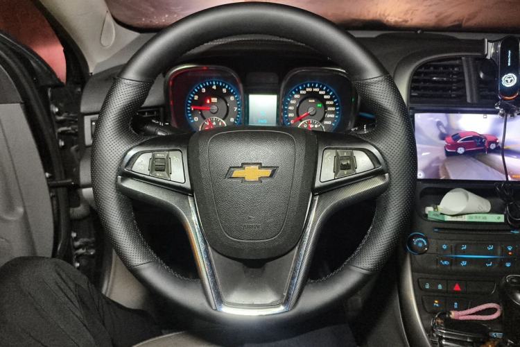 Used Chevrolet Malibu 2014 2.4L Automatic Luxury Edition Steering Wheel
