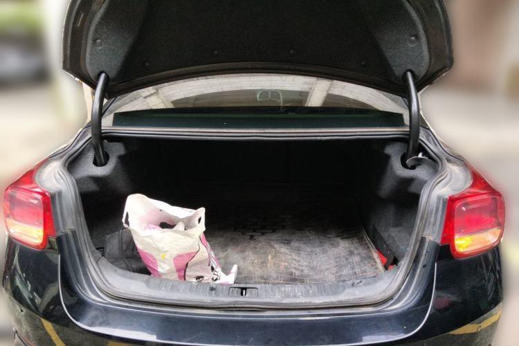 Used Chevrolet Malibu 2014 2.0L Automatic Comfort Edition Trunk