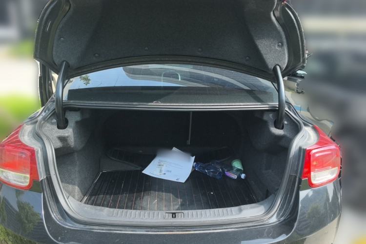 Used Chevrolet Malibu 2014 2.0L Automatic Comfort Edition Trunk