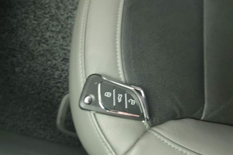 Used Chevrolet Malibu 2014 2.0L Automatic Luxury Edition Vehicle Key