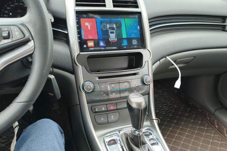 Used Chevrolet Malibu 2014 2.4L Automatic Luxury Edition Audio And AC Panel
