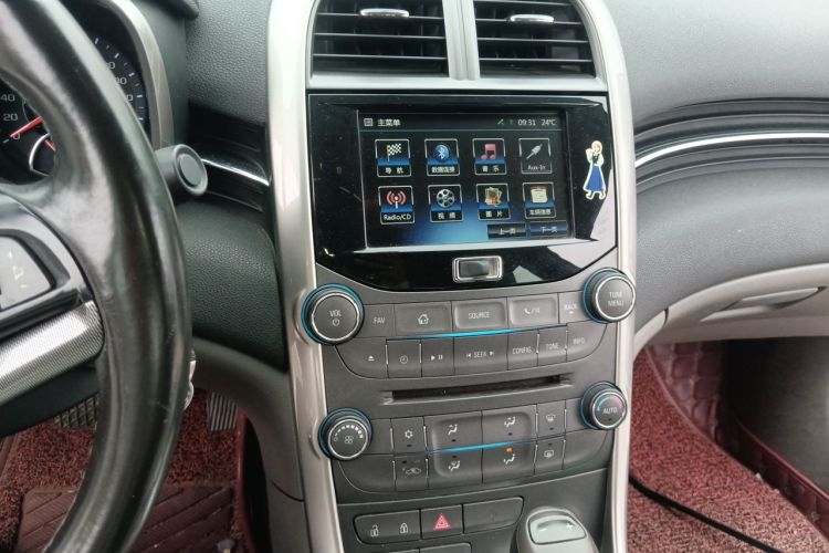 Used Chevrolet Malibu 2014 2.0L Automatic Luxury Edition Audio And AC Panel