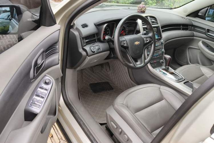 Used Chevrolet Malibu 2014 2.0L Automatic Luxury Edition Driver Seat