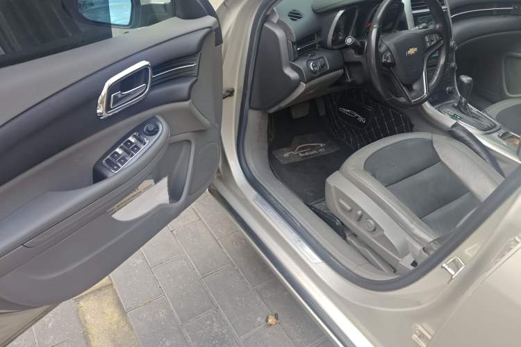 Used Chevrolet Malibu 2014 2.0L Automatic Luxury Edition Driver Seat