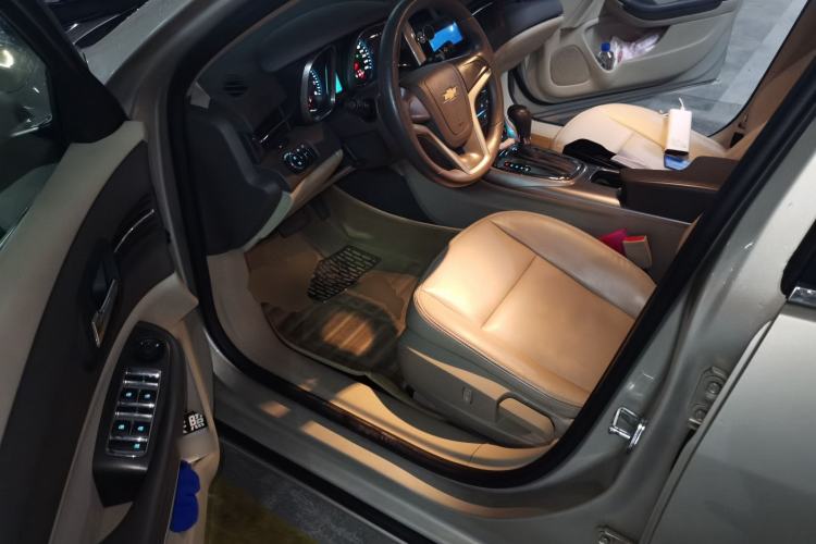 Used Chevrolet Malibu 2014 2.0L Automatic Comfort Edition Driver Seat