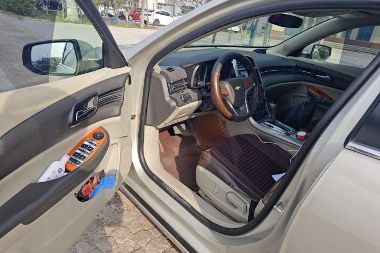 Used Chevrolet Malibu 2014 2.0L Automatic Comfort Edition Driver Seat