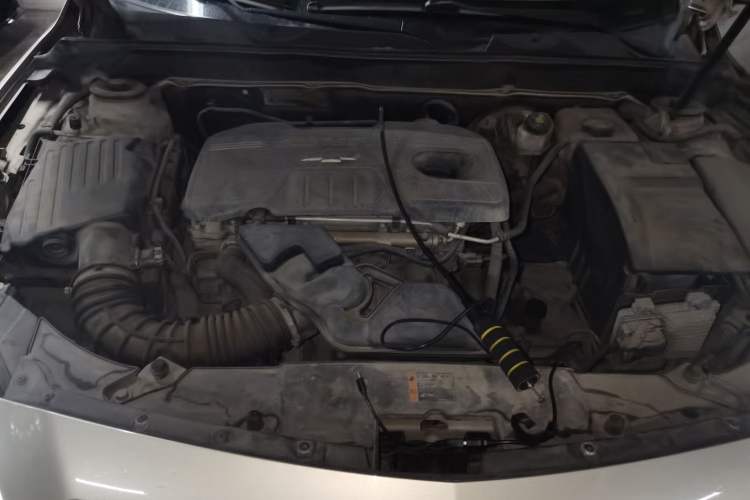 Used Chevrolet Malibu 2014 2.0L Automatic Comfort Edition Engine Bay