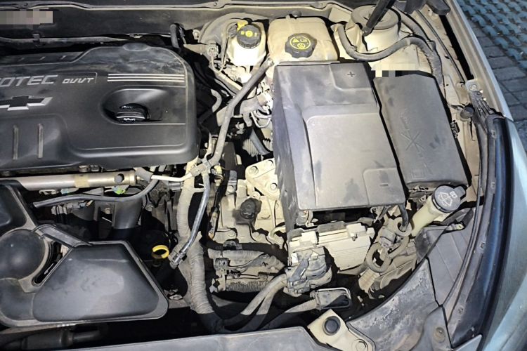 Used Chevrolet Malibu 2014 2.0L Automatic Luxury Edition Engine Bay Left