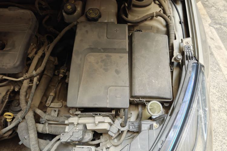Used Chevrolet Malibu 2014 2.0L Automatic Luxury Edition Engine Bay Left
