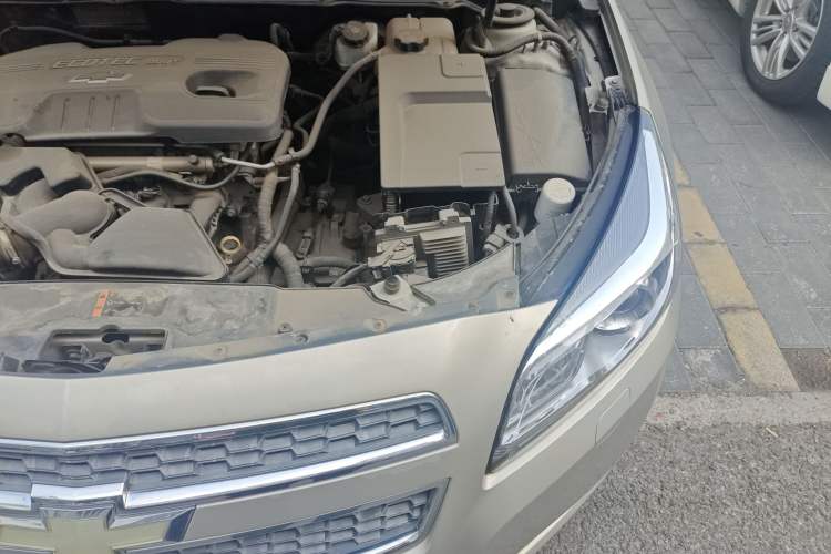 Used Chevrolet Malibu 2014 2.0L Automatic Luxury Edition Engine Bay Left