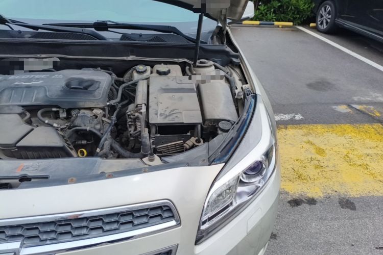 Used Chevrolet Malibu 2014 2.4L Automatic Luxury Edition Engine Bay Left
