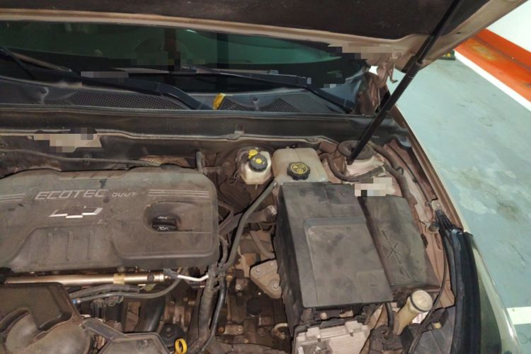 Used Chevrolet Malibu 2014 2.0L Automatic Luxury Edition Engine Bay Left