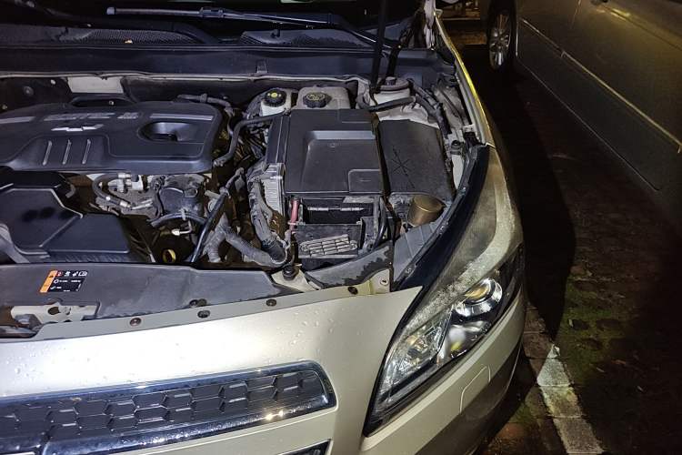 Used Chevrolet Malibu 2014 2.4L Automatic Luxury Edition Engine Bay Left