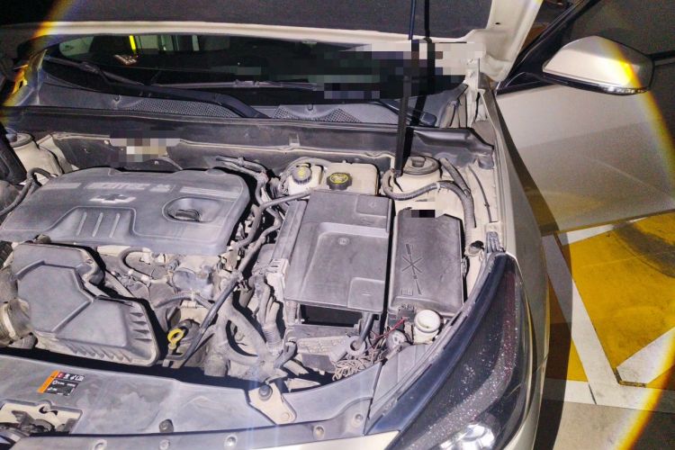 Used Chevrolet Malibu 2014 2.4L Automatic Luxury Edition Engine Bay Left