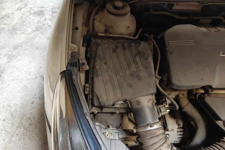 Used Chevrolet Malibu 2014 2.0L Automatic Luxury Edition Engine Bay Right