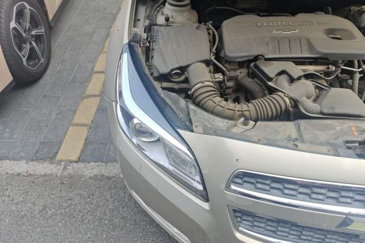 Used Chevrolet Malibu 2014 2.0L Automatic Luxury Edition Engine Bay Right