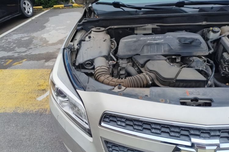 Used Chevrolet Malibu 2014 2.4L Automatic Luxury Edition Engine Bay Right