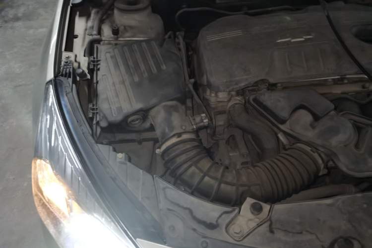Used Chevrolet Malibu 2014 2.0L Automatic Comfort Edition Engine Bay Right
