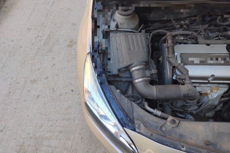 Used Chevrolet Malibu 2014 1.6T Automatic Comfort Edition Engine Bay Right