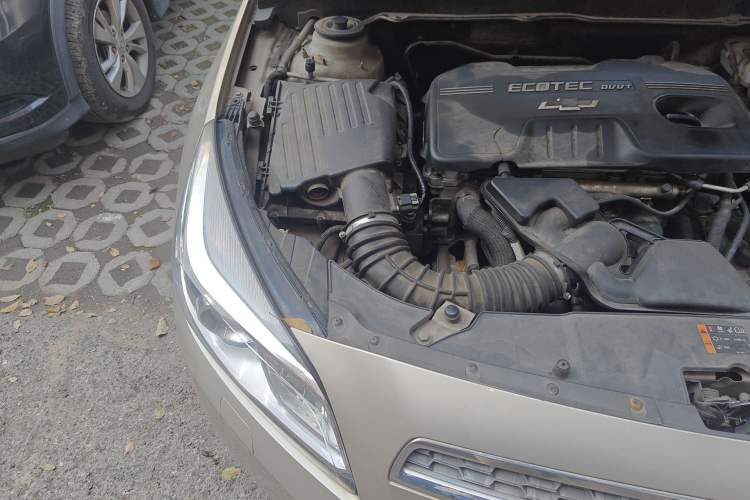 Used Chevrolet Malibu 2014 2.0L Automatic Luxury Edition Engine Bay Right