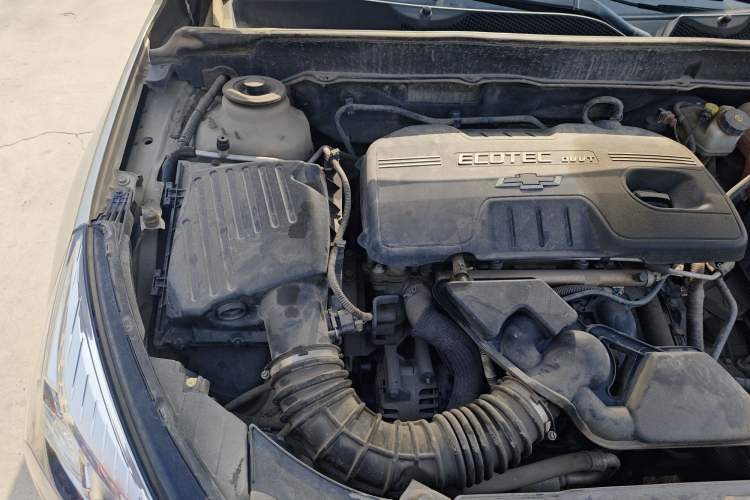 Used Chevrolet Malibu 2014 2.0L Automatic Comfort Edition Engine Bay Right