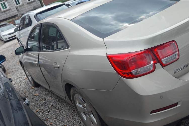 Used Chevrolet Malibu 2014 2.0L Automatic Comfort Edition Exterior 5