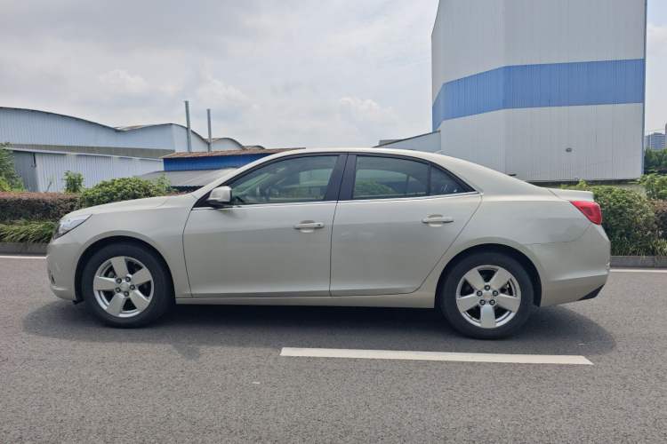Used Chevrolet Malibu 2014 2.0L Automatic Comfort Edition Exterior 5