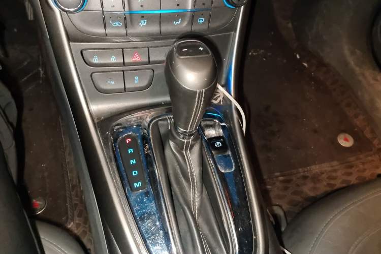 Used Chevrolet Malibu 2014 2.0L Automatic Luxury Edition Gear Lever