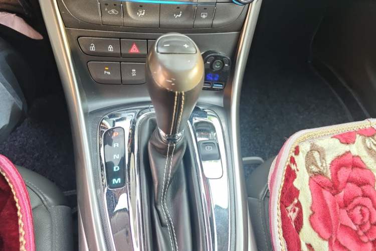 Used Chevrolet Malibu 2014 2.4L Automatic Luxury Edition Gear Lever