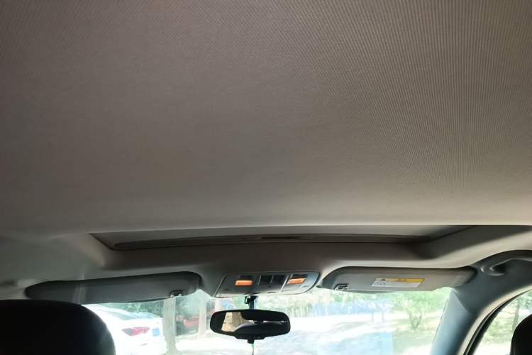 Used Chevrolet Malibu 2014 1.6T Automatic Luxury Edition Headliner