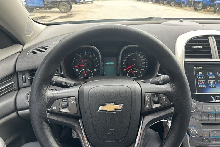 Used Chevrolet Malibu 2014 2.0L Automatic Luxury Edition Interior 1
