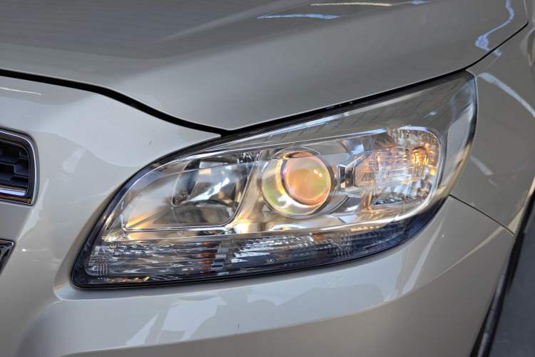 Used Chevrolet Malibu 2014 1.6T Automatic Comfort Edition Left Front Headlight
