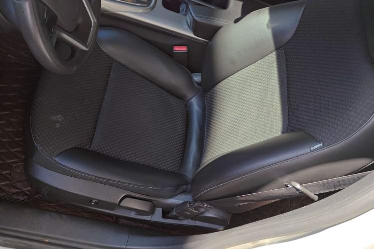 Used Chevrolet Malibu 2014 1.6T Automatic Comfort Edition Left Front Seat