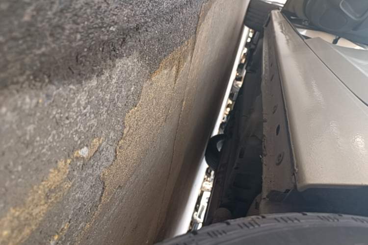 Used Chevrolet Malibu 2014 2.0L Automatic Luxury Edition Left Side Sill