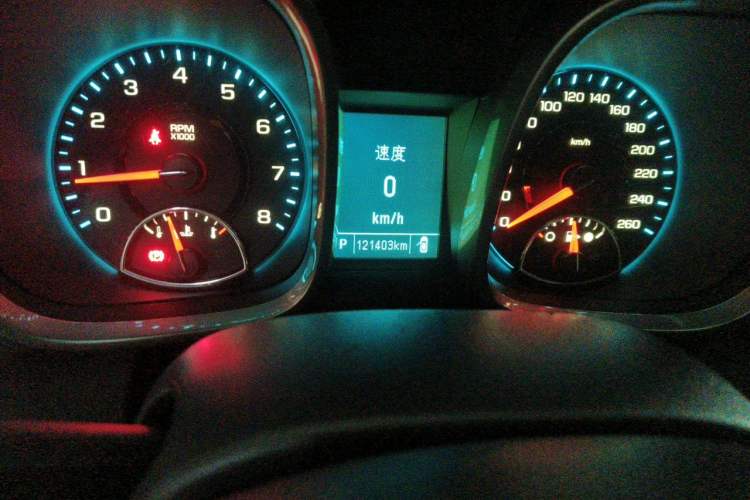 Used Chevrolet Malibu 2014 2.4L Automatic Luxury Edition Odometer Close Up