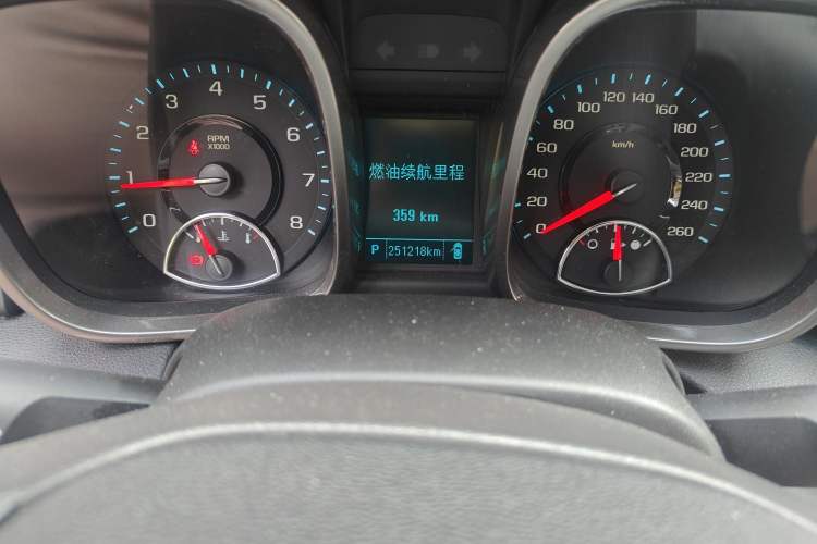 Used Chevrolet Malibu 2014 2.0L Automatic Luxury Edition Odometer Close Up