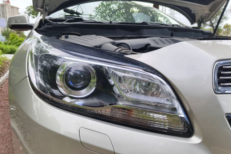 Used Chevrolet Malibu 2014 2.0L Automatic Luxury Edition Right Front Headlight