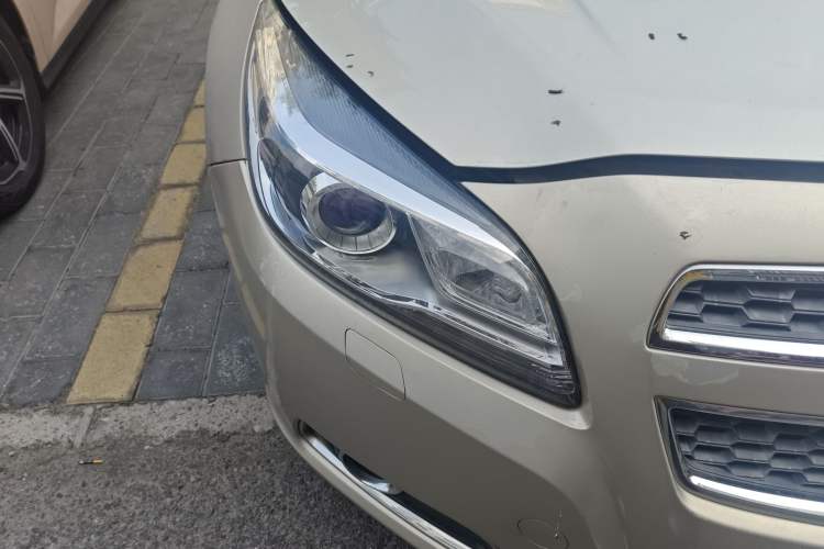 Used Chevrolet Malibu 2014 2.0L Automatic Luxury Edition Right Front Headlight